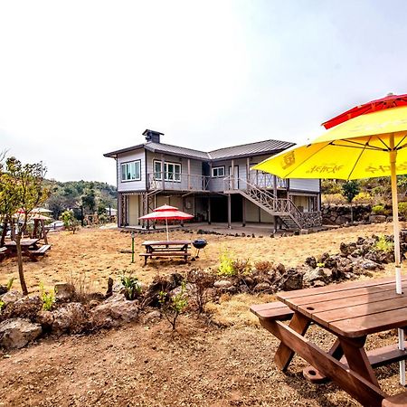 فيلا Jeju Myung House مدينة سيوجويبو المظهر الخارجي الصورة